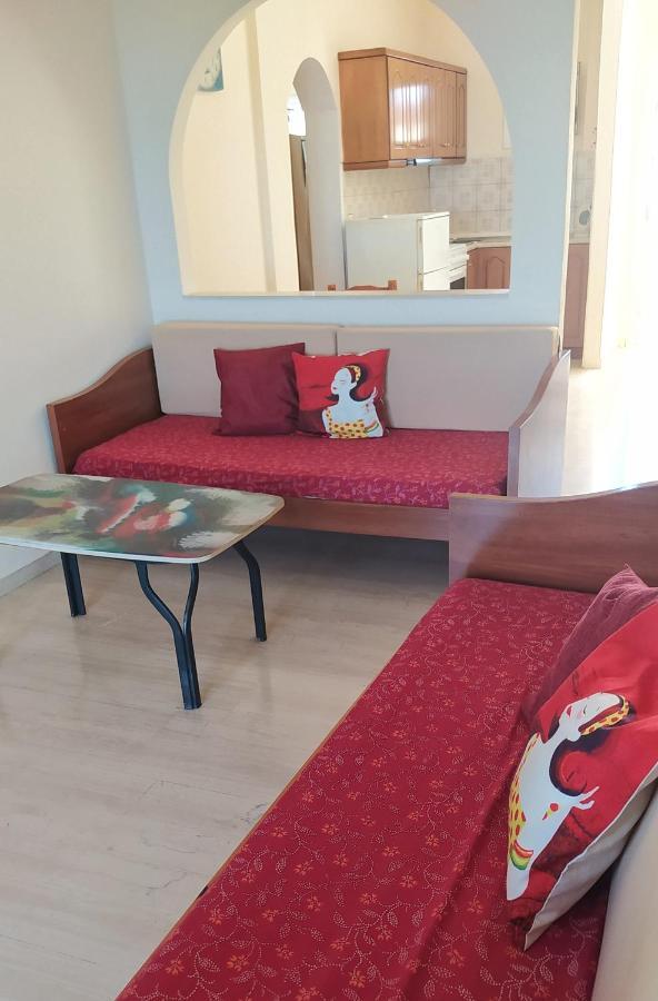 Hellmann Apartments Afión Zewnętrze zdjęcie