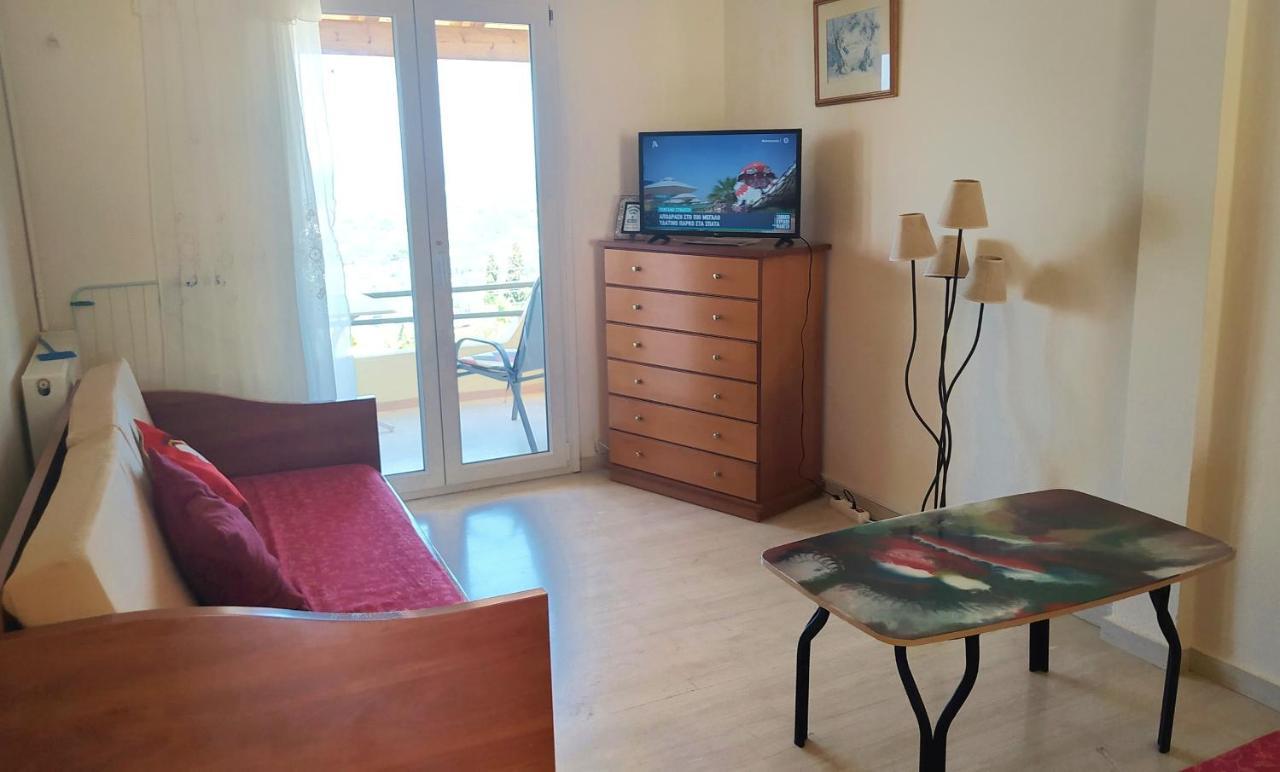 Hellmann Apartments Afión Zewnętrze zdjęcie
