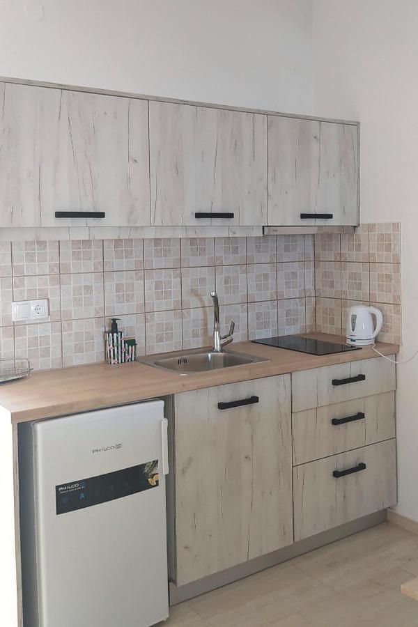 Hellmann Apartments Afión Zewnętrze zdjęcie