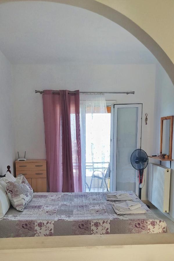Hellmann Apartments Afión Zewnętrze zdjęcie